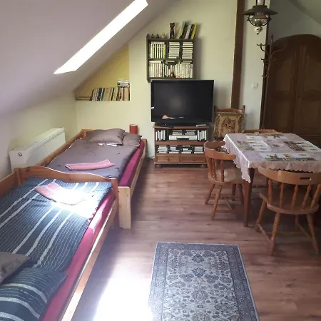 Chalupa, 3x Apartmany, 11 Luzek. Appartement