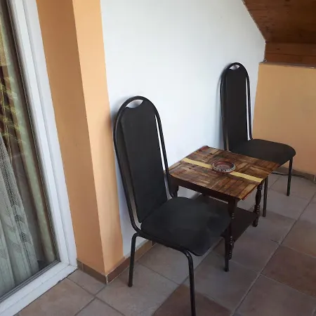 Chalupa, 3x Apartmany, 11 Luzek.