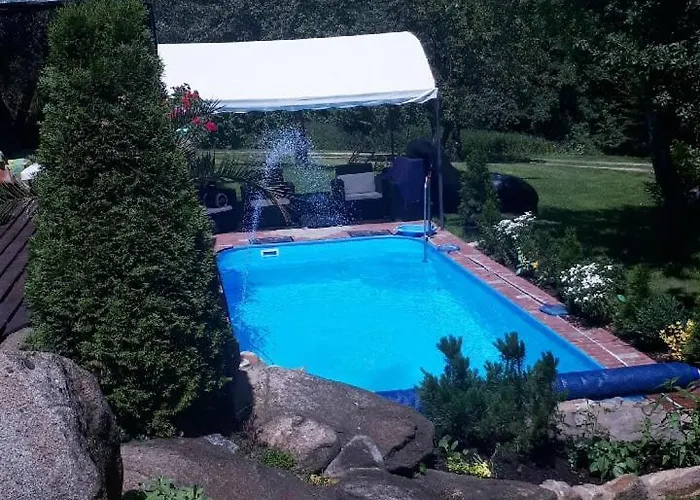 Chalupa, 3x Apartmany, 11 Luzek. * Sedlec-Prcice