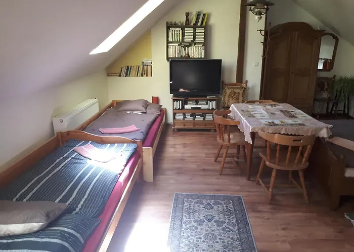 Chalupa, 3x Apartmany, 11 Luzek. شقة